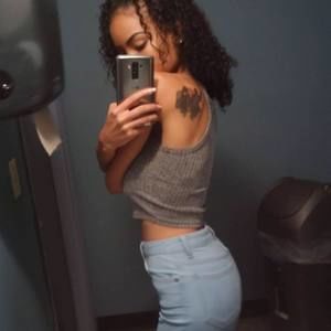 Meet your Posher, Connie